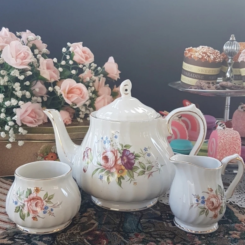 Sadler Windsor Tea Set: Floral Porcelain Teapot, Creamer & Sugar Bowl